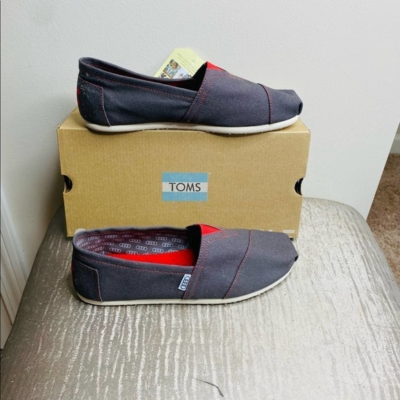TOMS SHOES NWT UNISEX 7.5 Men 8 women - Picture 4 of 9
